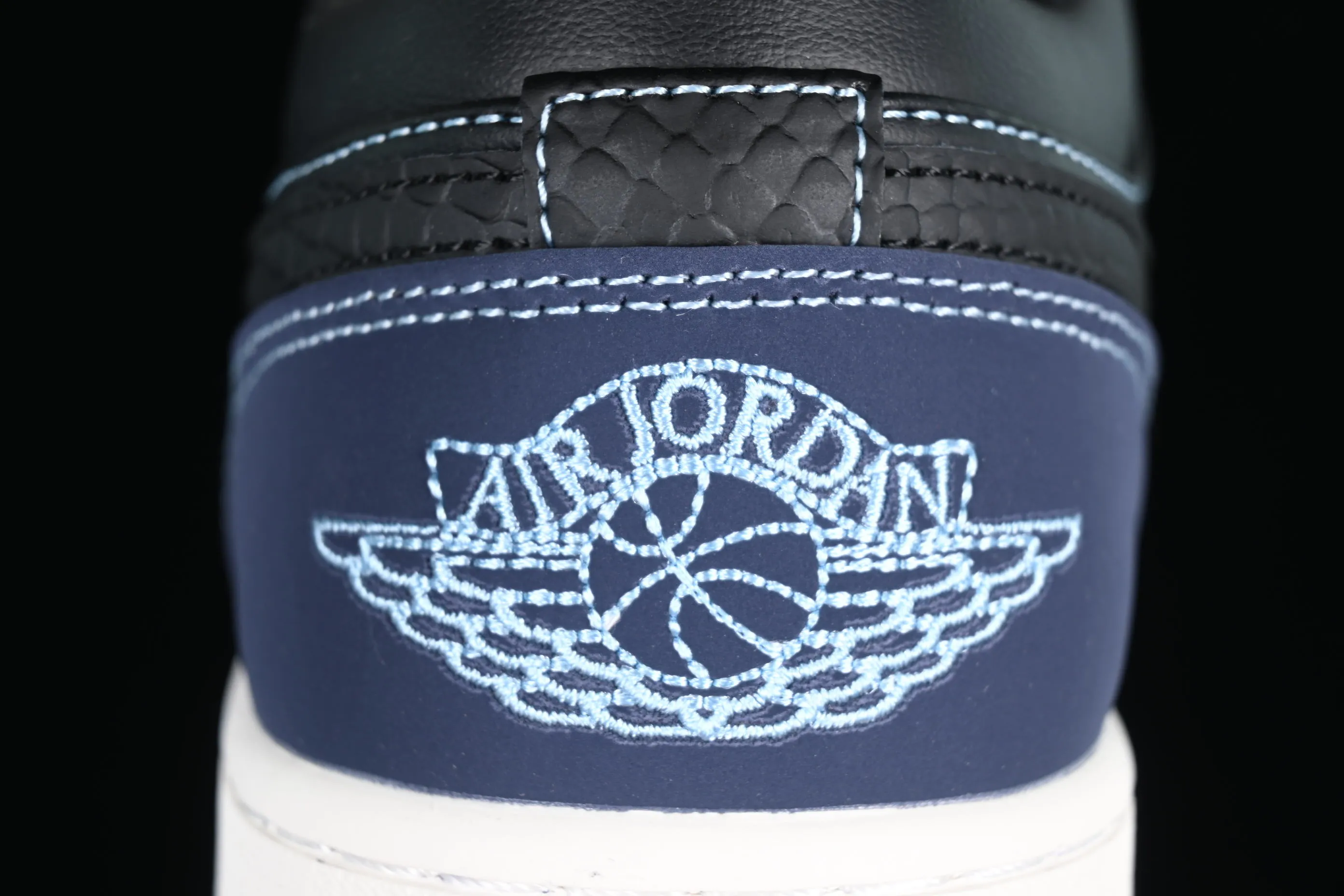 All categories Air Jordan Jordan series basketball shoes Air Jordan 1 Low Z version Air Jordan 1 Low AJ1 Joe 1 black, blue and white low-top cultural casual sneakers FJ5478-010